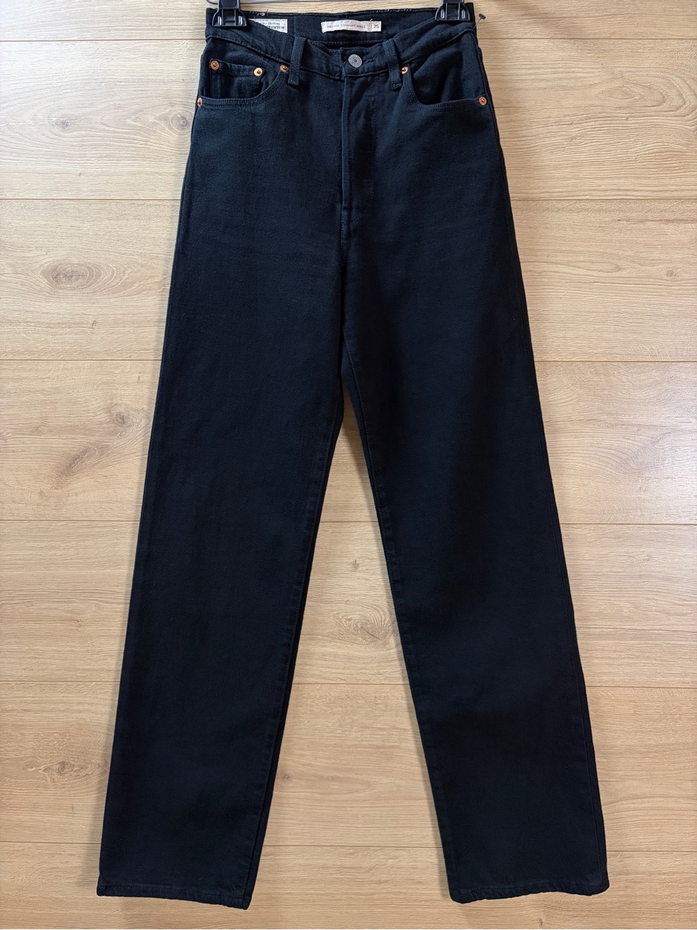 Levi’s Women’s Rib Cage Straight Ankle Jeans Black 25